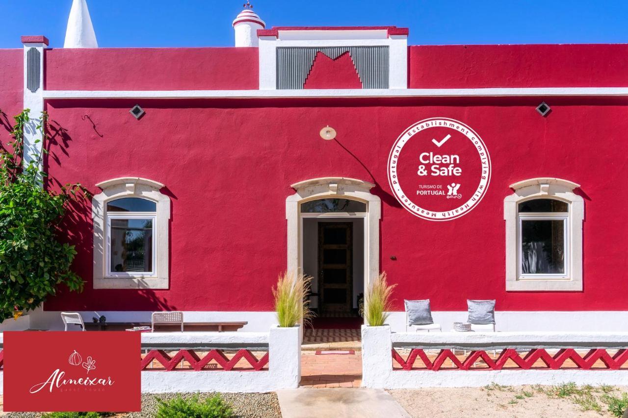 Guest House Almeixar 알만실 외부 사진