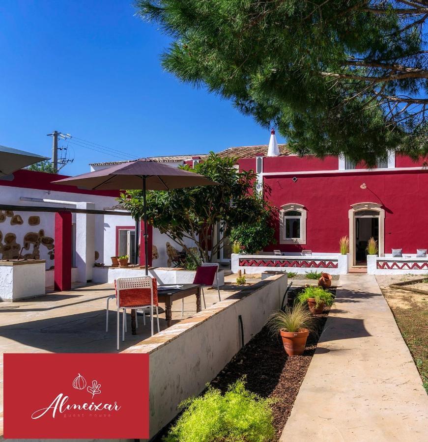 Guest House Almeixar 알만실 외부 사진