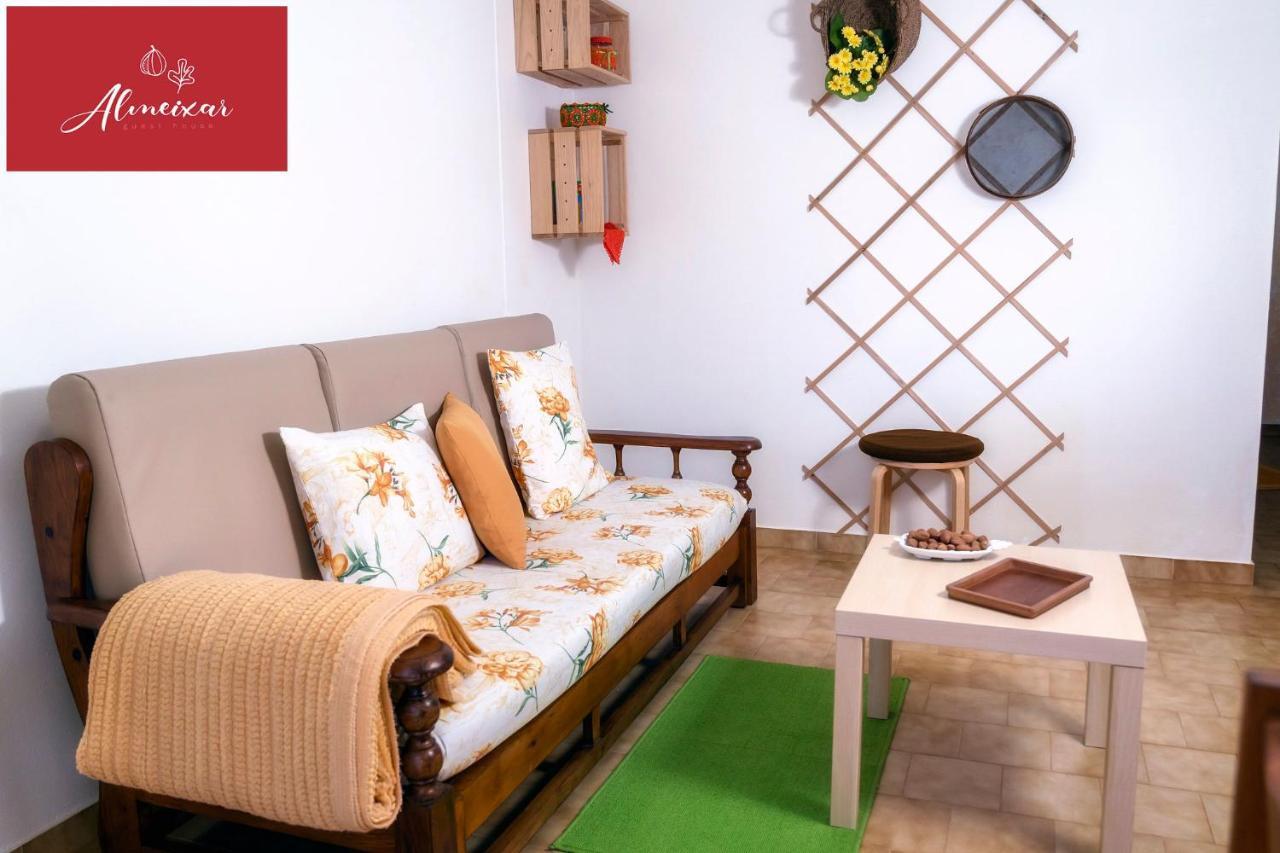 Guest House Almeixar 알만실 외부 사진