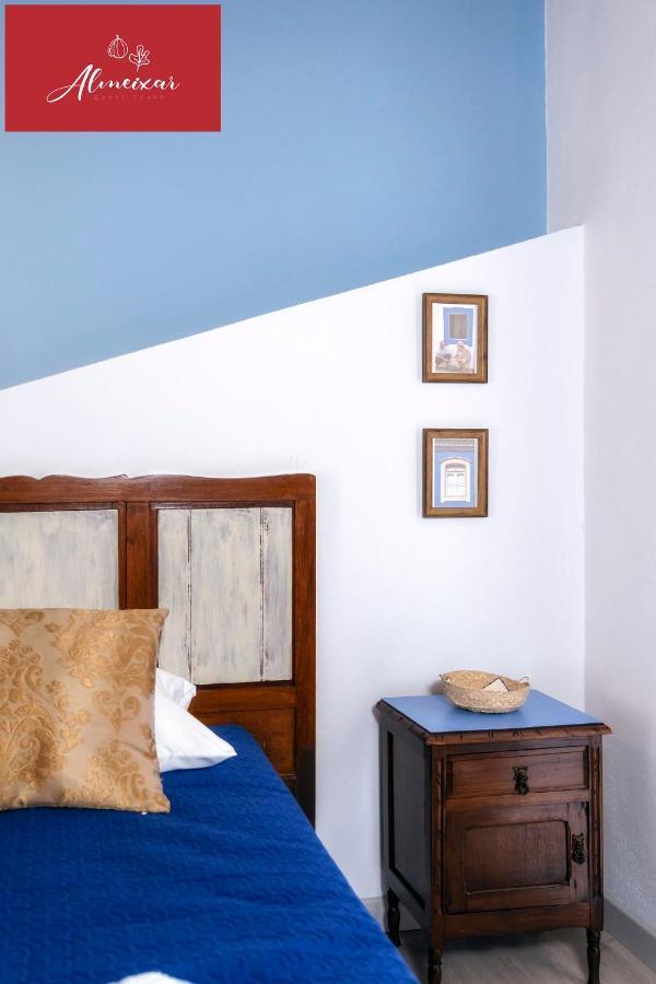 Guest House Almeixar 알만실 외부 사진