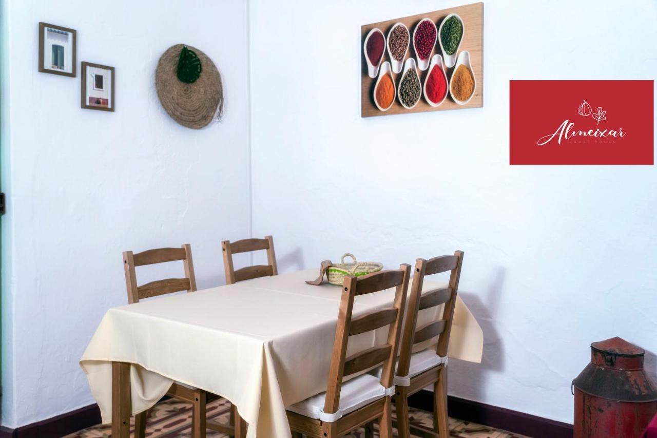 Guest House Almeixar 알만실 외부 사진