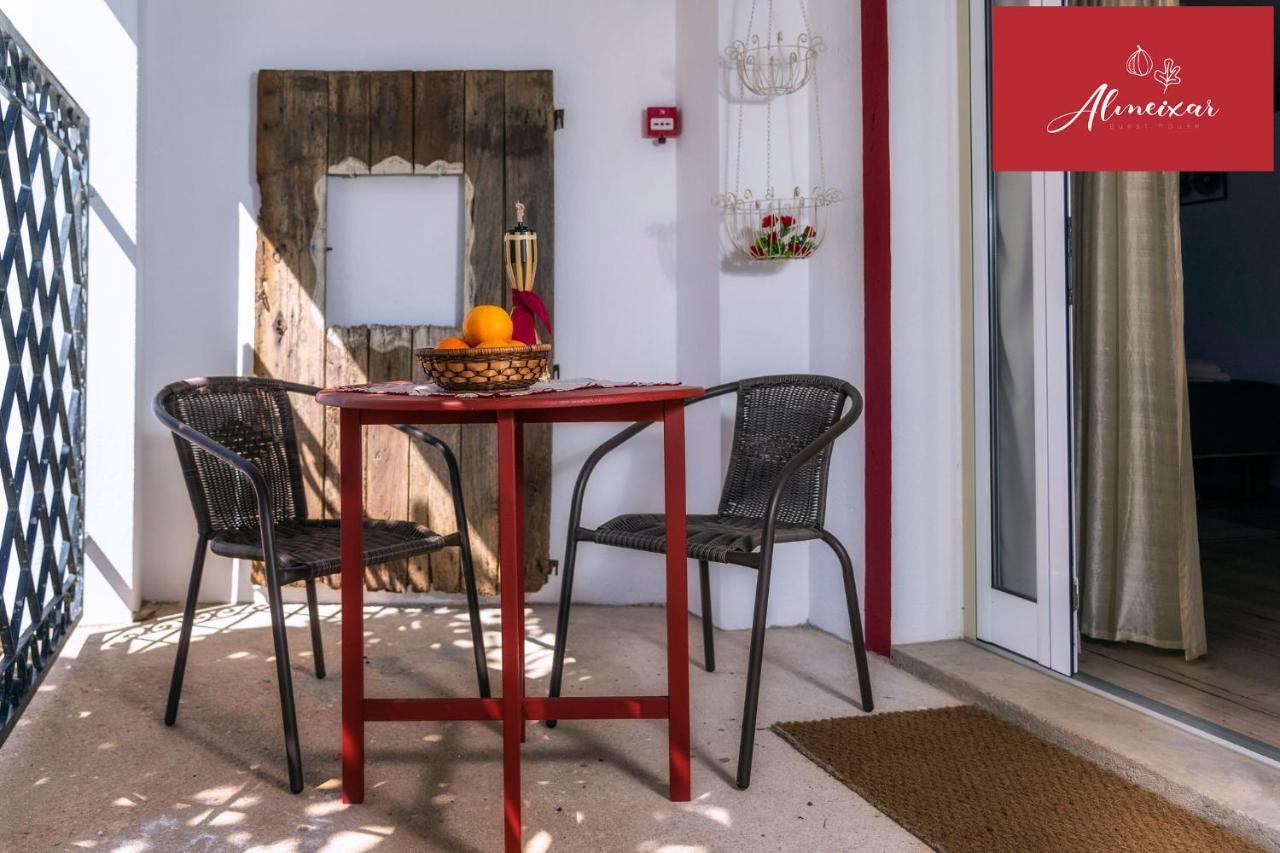 Guest House Almeixar 알만실 외부 사진