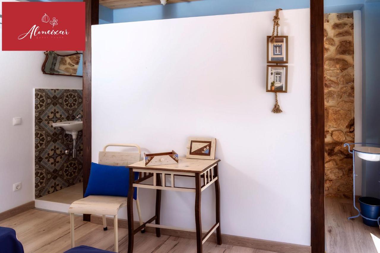 Guest House Almeixar 알만실 외부 사진