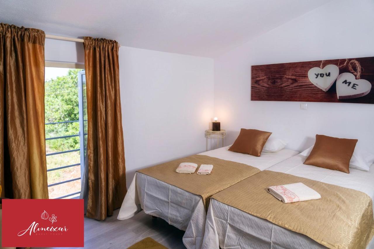 Guest House Almeixar 알만실 외부 사진