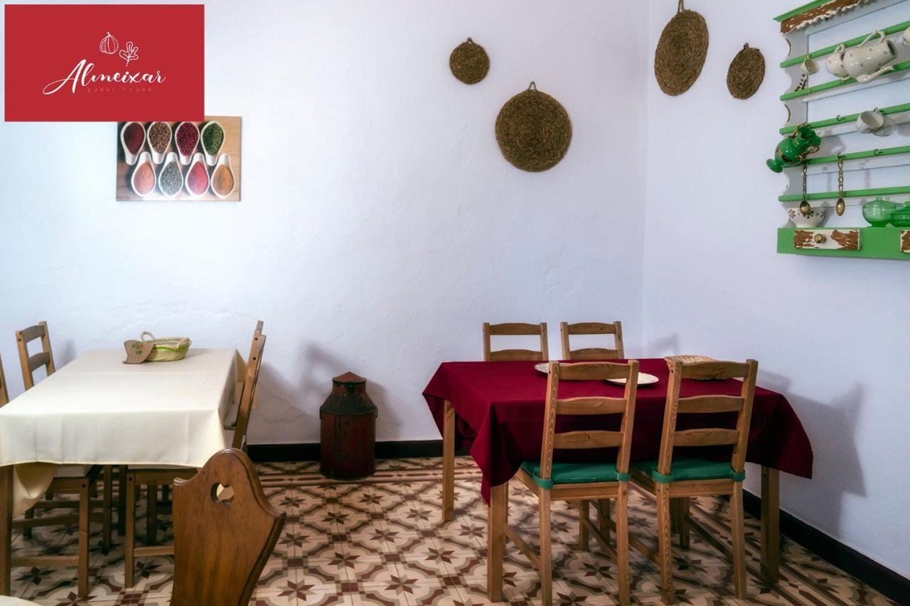 Guest House Almeixar 알만실 외부 사진
